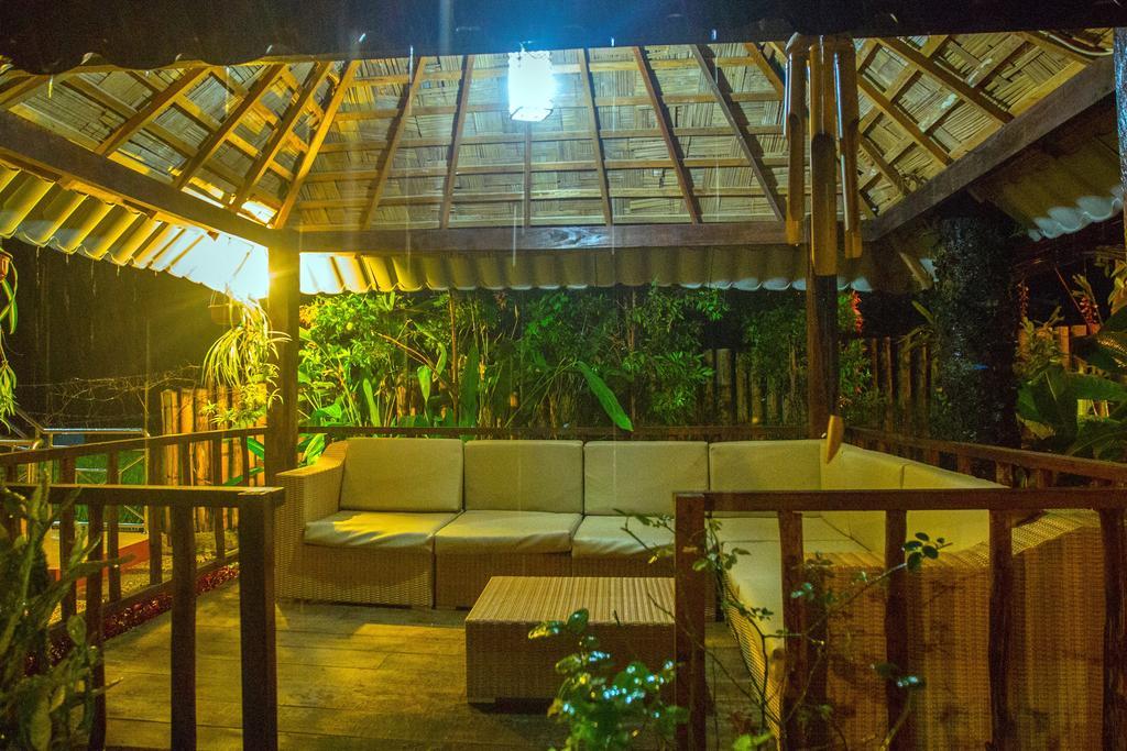 Toba Village Inn Tuk Tuk Exterior foto